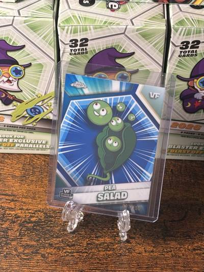 Pea Salad - 2026 VeeFriends Topps Chrome, Blue Refractor /150