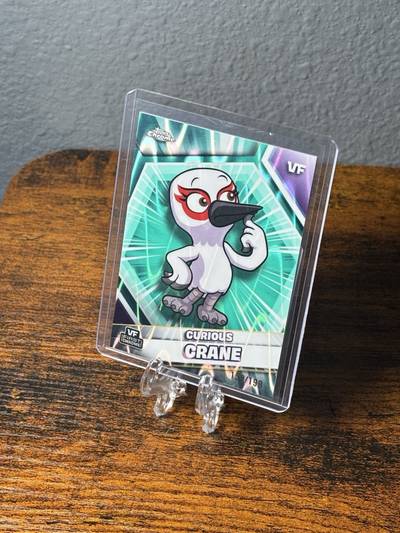 Curious Crane - 2026 VeeFriends Topps Chrome, Aqua Raywave Refractor /199
