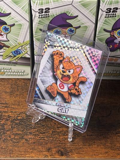 Cynical Cat - 2026 VeeFriends Topps Chrome, Base X Refractor (Mega Only)