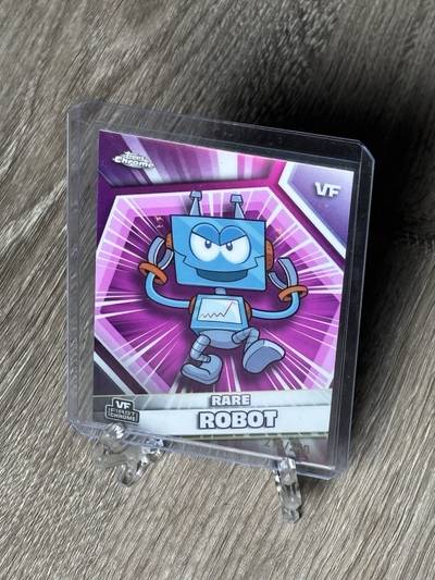 Rare Robot - 2026 VeeFriends Topps Chrome, Pink Refractor /250