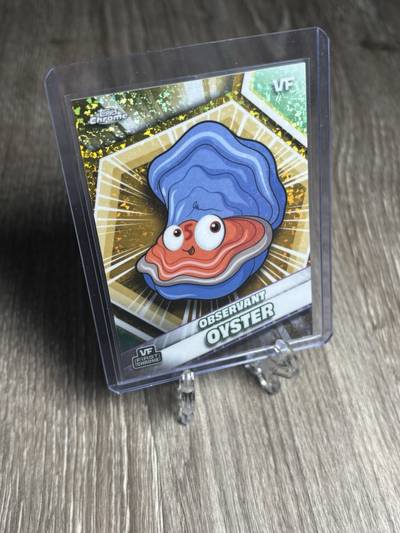 Observant Oyster - 2026 VeeFriends Topps Chrome, Gold Mini-Diamond Refractor /50