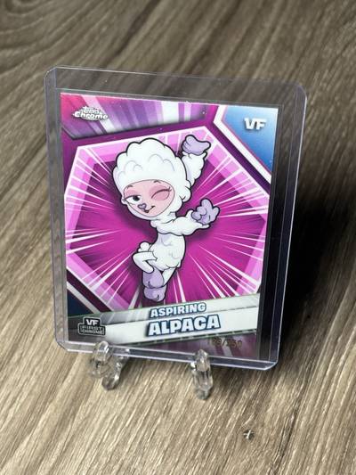 Aspiring Alpaca - 2026 VeeFriends Topps Chrome, Pink Refractor /250