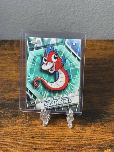 Spontaneous Seahorse - 2026 VeeFriends Topps Chrome, Aqua Raywave Refractor 105/199