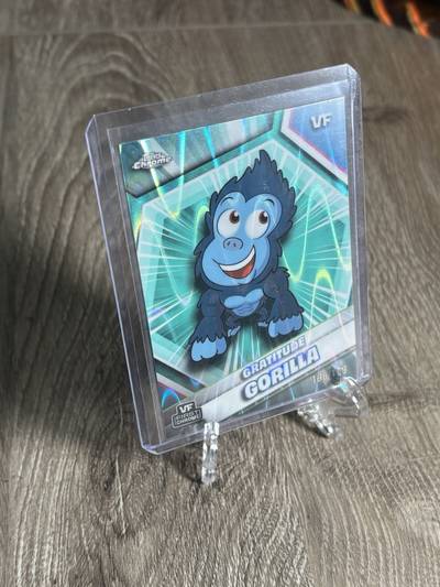 Gratitude Gorilla - 2026 VeeFriends Topps Chrome, Aqua Raywave Refractor 196/199